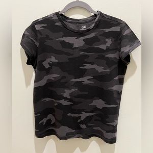 Athleta Girl SS Camo Tee, Size XXL/16, Excellent Conditon